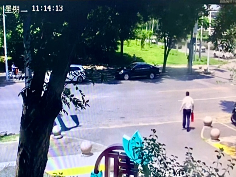 险情面前勇作为！椿萱茂员工秒变“消防员”，教科书式灭火获赞！