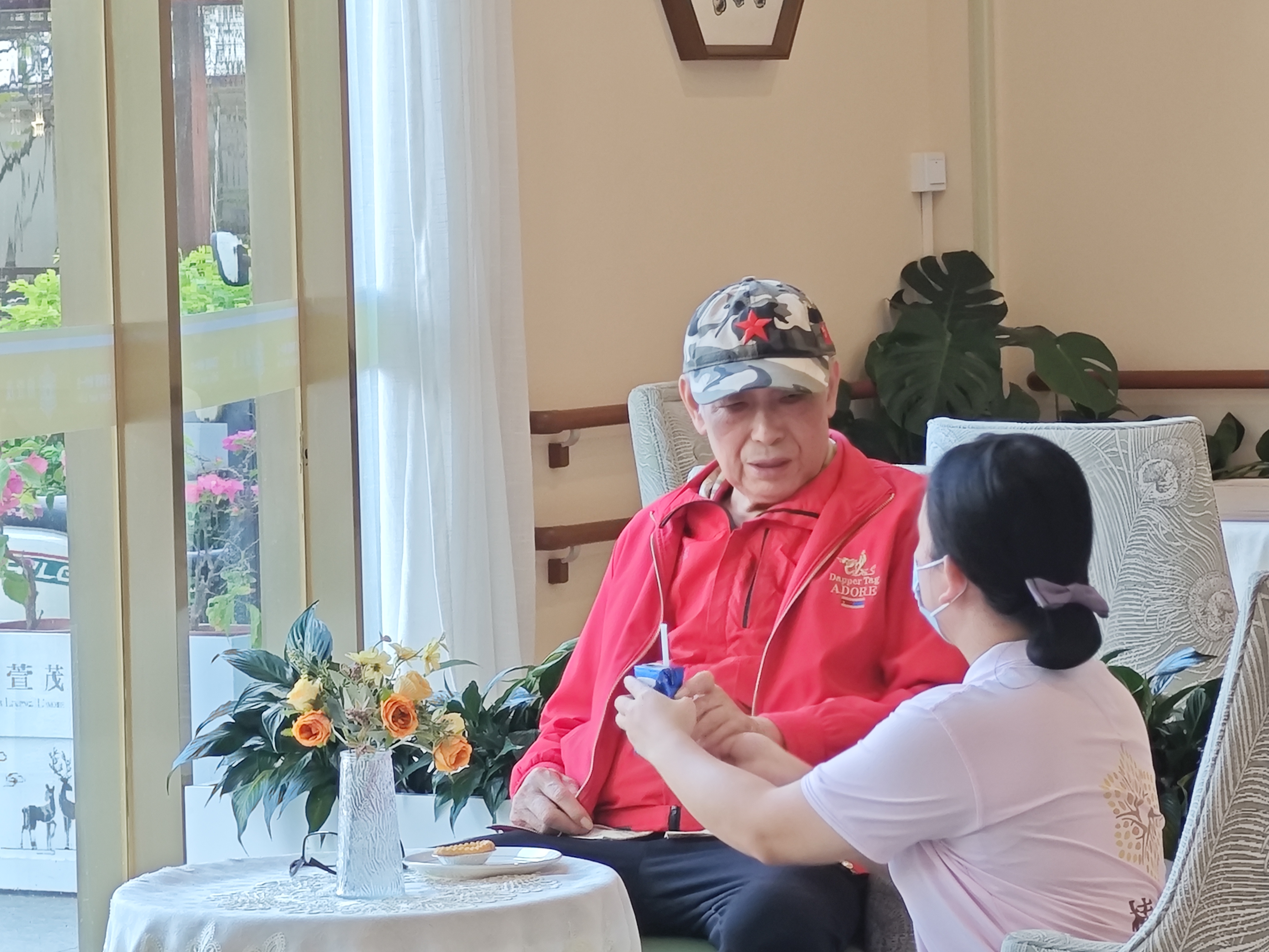 椿萱茂荣膺“最佳科普奖”！用温情与智慧并存的专业服务，守护郭首长的“战区”-养老院